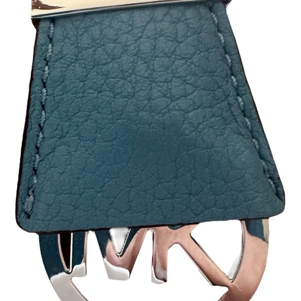 ⭐️ Michael Kors Blue Leather Women's Bag. ⭐️